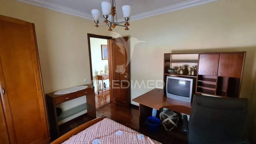 Moradia T4 para Venda em Porto Judeu Foto 28