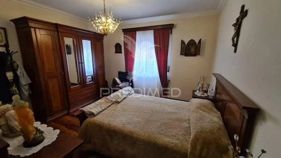 Moradia T4 para Venda em Porto Judeu Foto 32