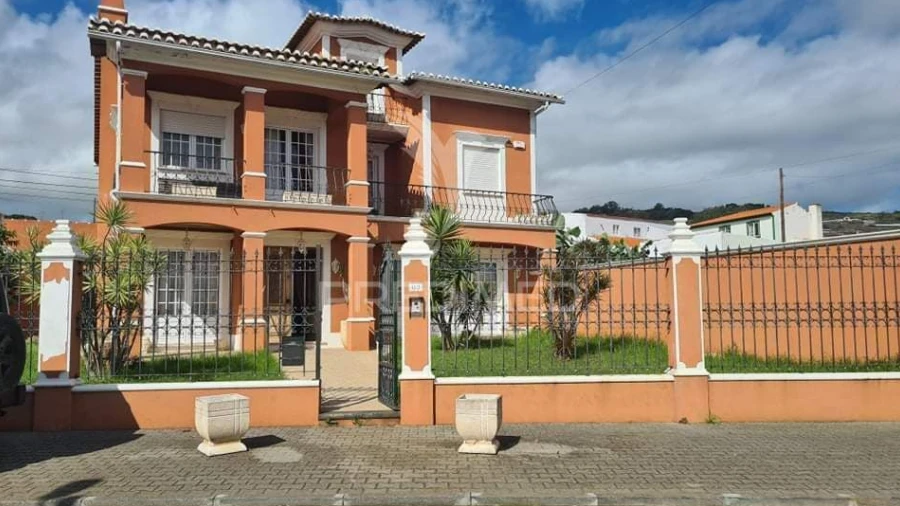 Moradia T4 para Venda em Porto Judeu