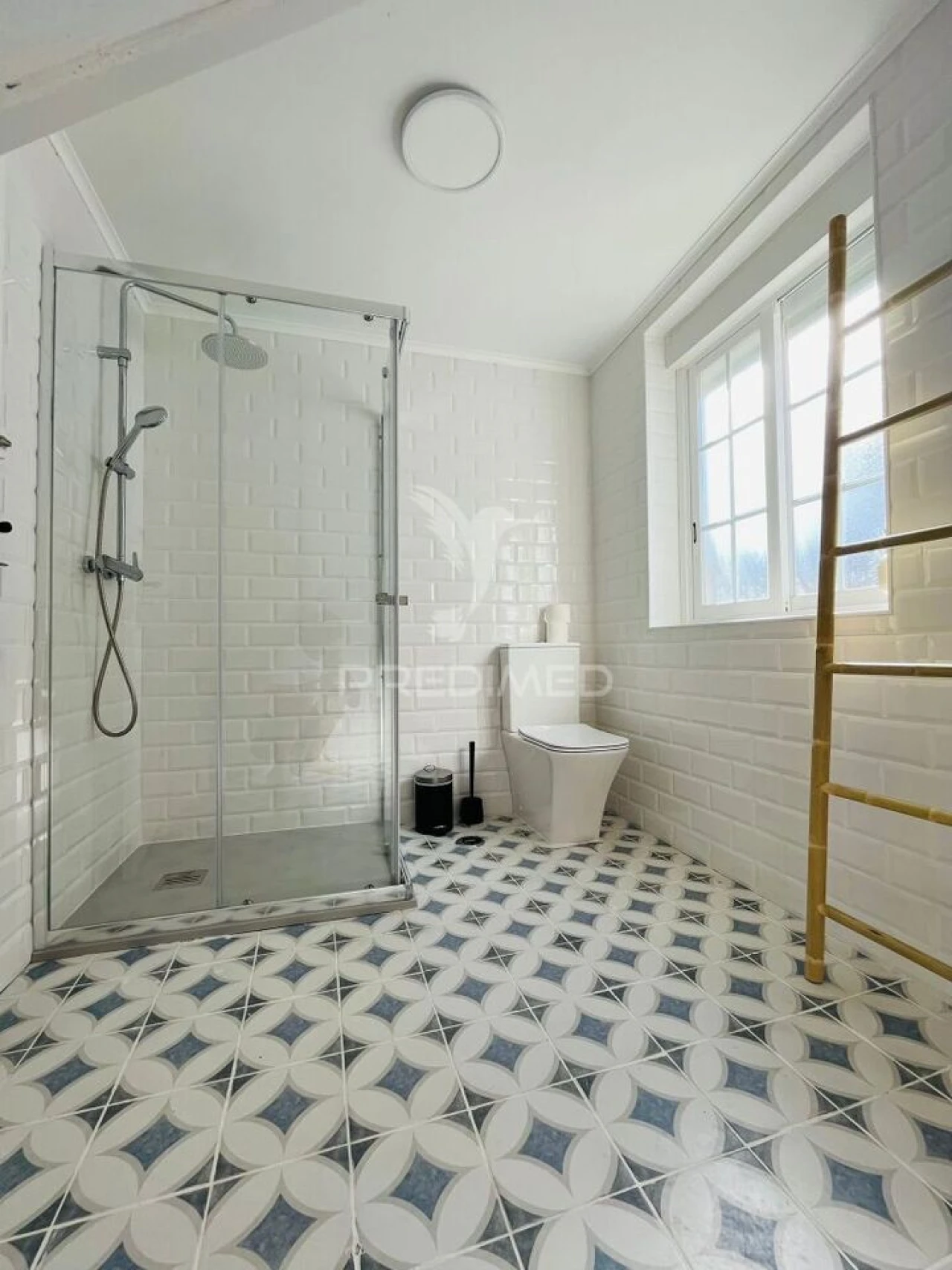 Moradia T8 para Venda em Costa da Caparica Foto 17