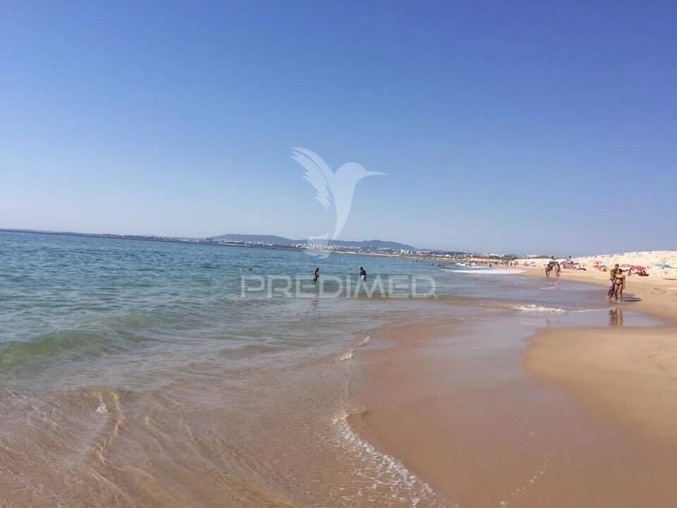 Moradia T8 para Venda em Costa da Caparica Foto 4