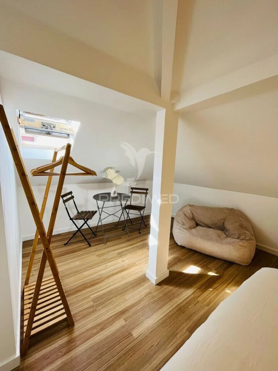 Moradia T8 para Venda em Costa da Caparica Foto 16