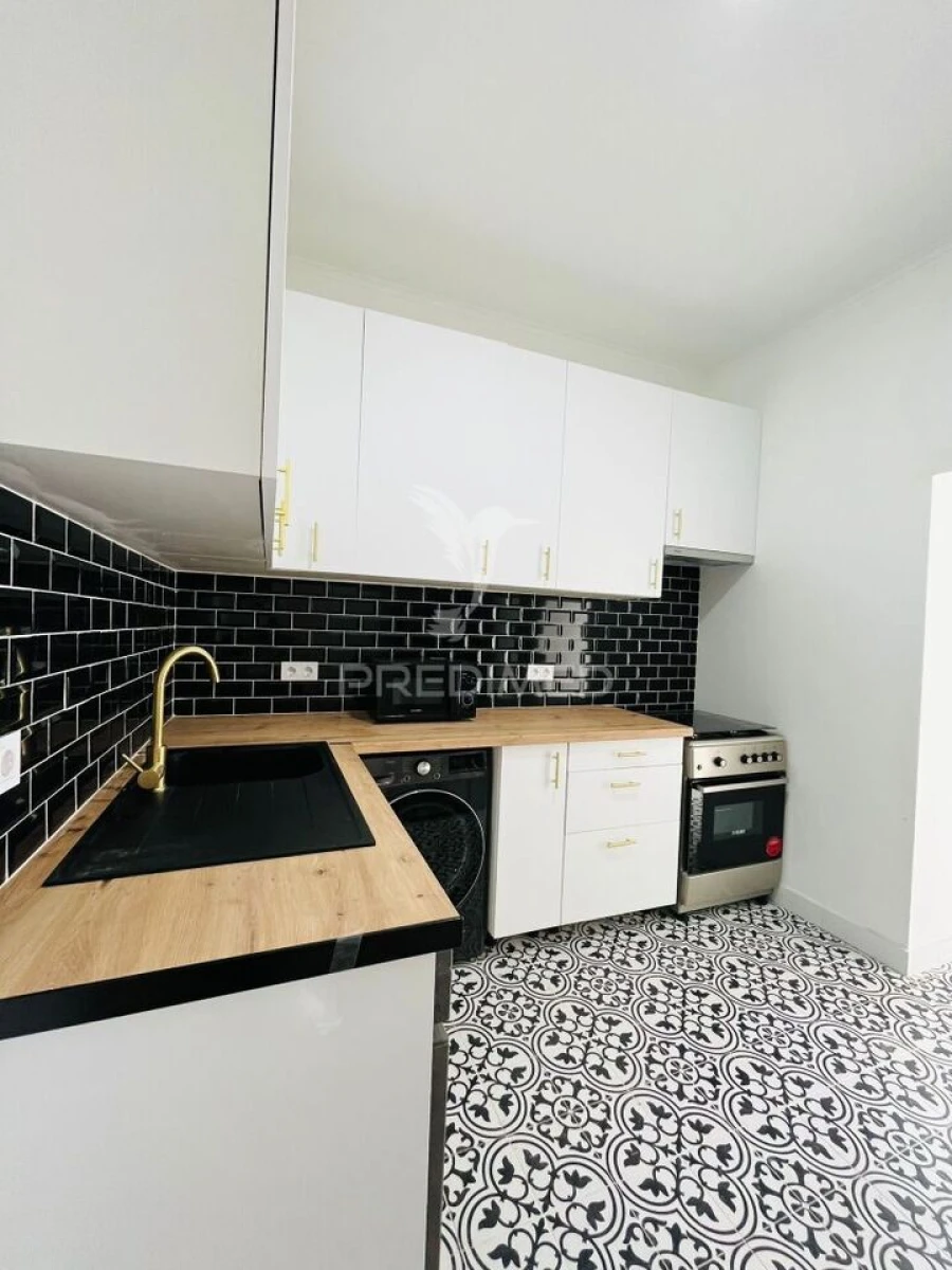 Moradia T8 para Venda em Costa da Caparica Foto 23