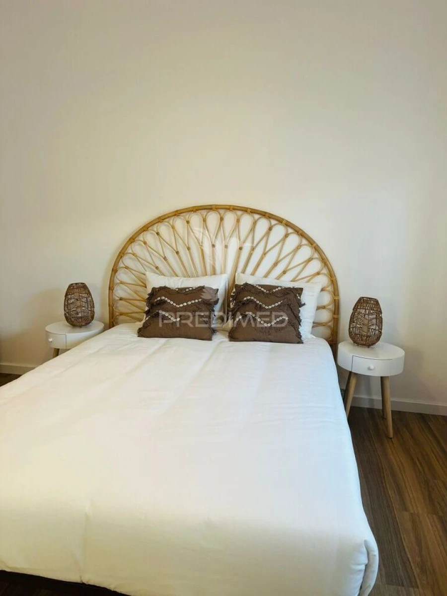 Moradia T8 para Venda em Costa da Caparica Foto 8