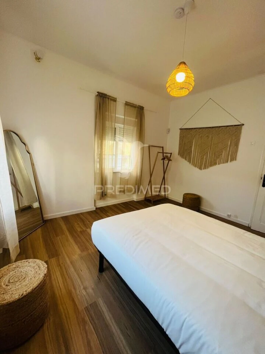 Moradia T8 para Venda em Costa da Caparica Foto 15