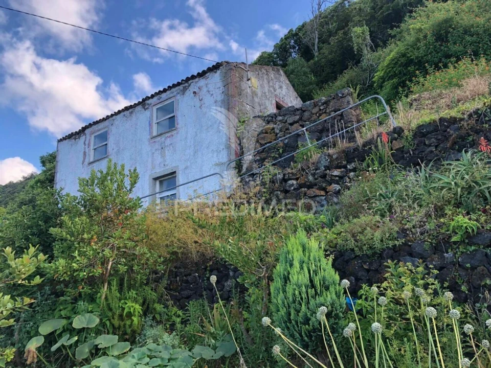 Moradia T2 para Venda em Calheta Foto 1