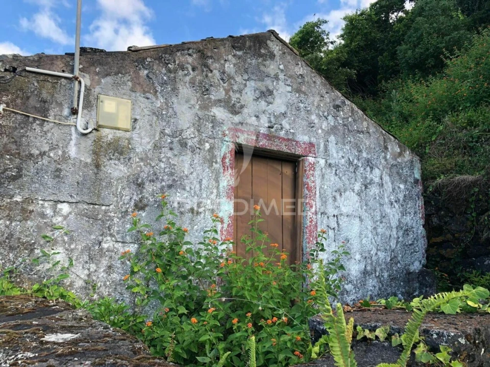 Moradia T2 para Venda em Calheta Foto 10