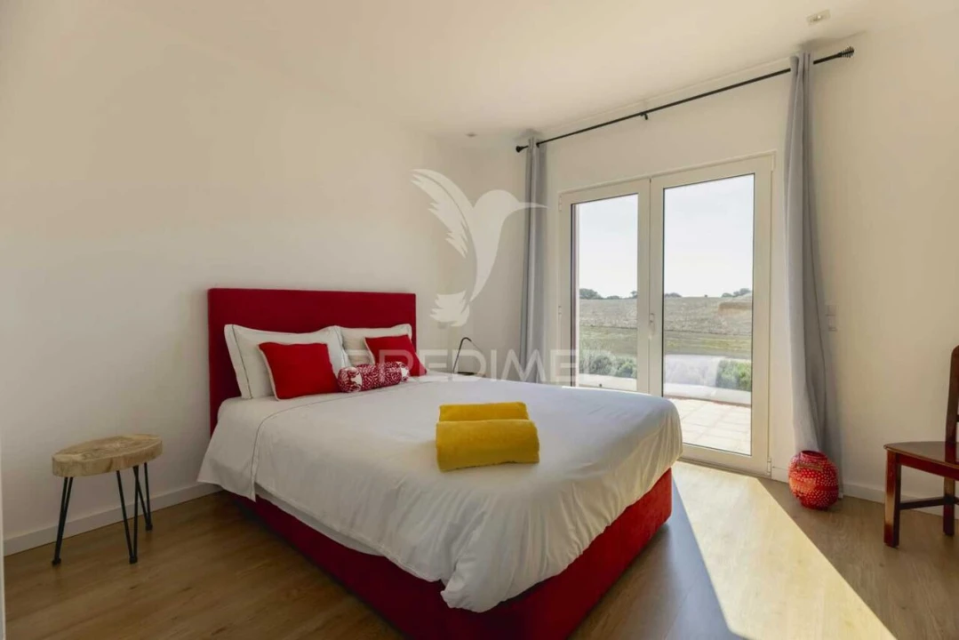 Moradia T5 para Venda em Ourique Foto 24