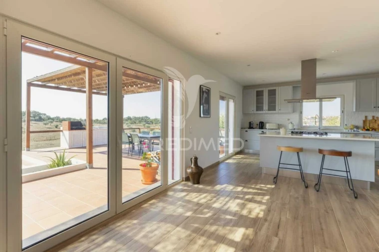 Moradia T5 para Venda em Ourique Foto 7