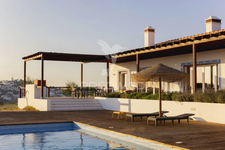 Moradia T5 para Venda em Ourique Foto 4