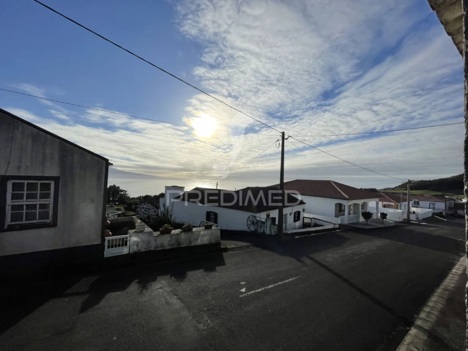 Moradia T2 para Venda em Santo Amaro Foto 2