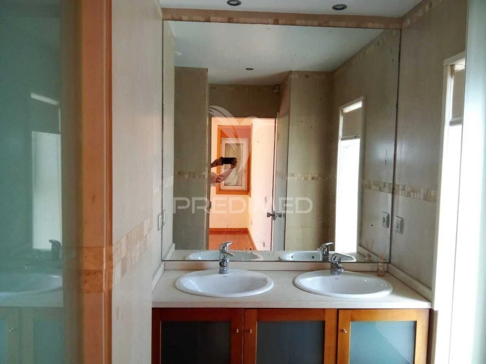 Moradia T4 para Venda em Valongo Foto 6