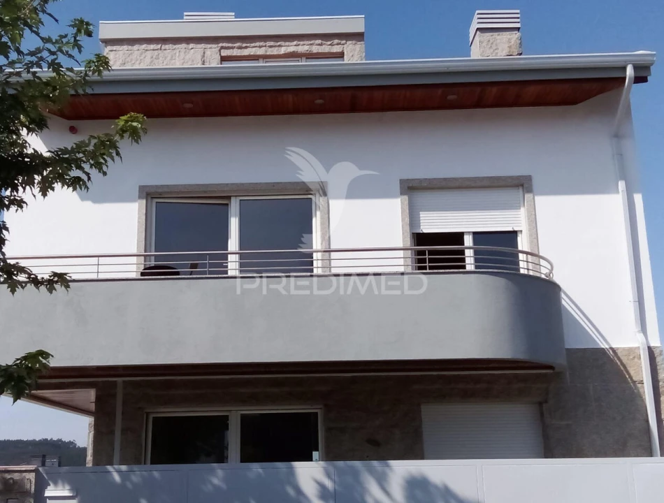 Moradia T4 para Venda em Valongo Foto 3