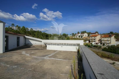 Terreno para Venda em Eiras e São Paulo de Frades