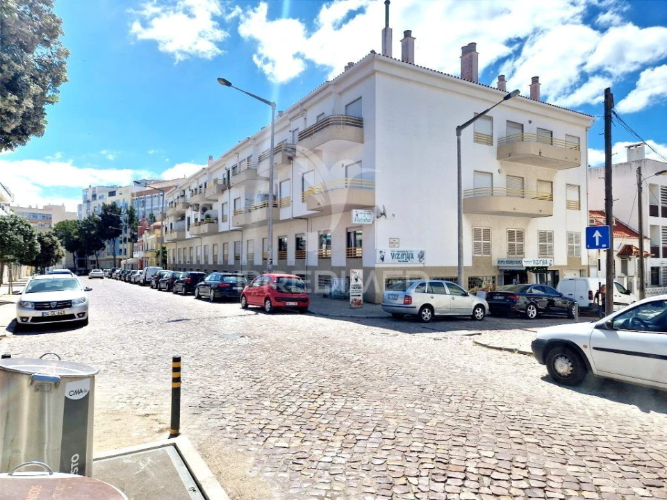 Apartamento T3 para Venda em Costa da Caparica Foto 28