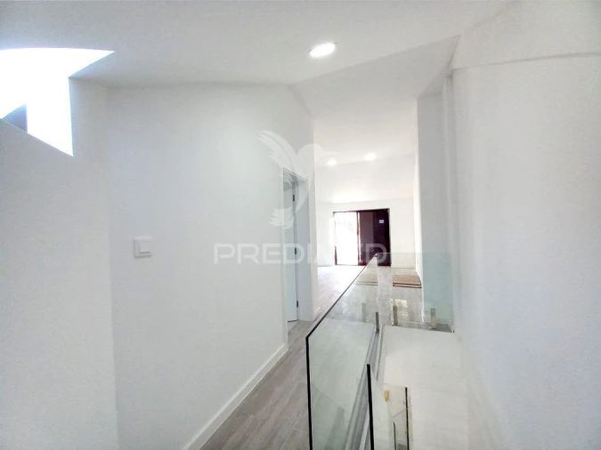 Apartamento T3 para Venda em Costa da Caparica Foto 9