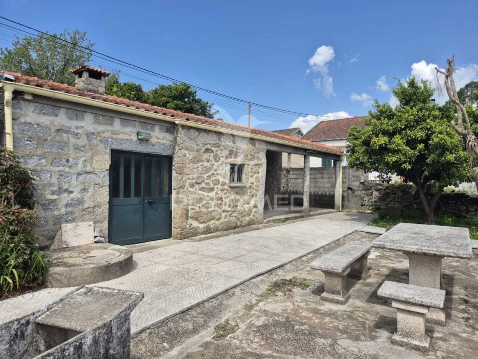 Moradia T4 para Venda em Lago Foto 25