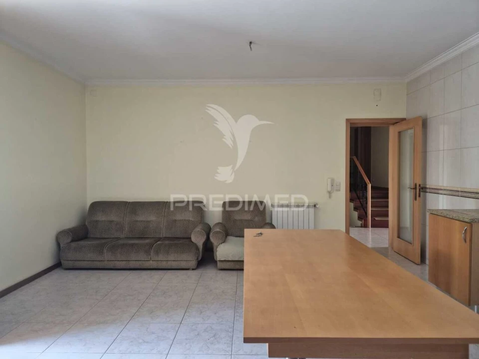 Moradia T4 para Venda em Lago Foto 4