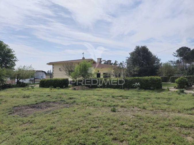 Moradia T4 para Venda em Lago Foto 22