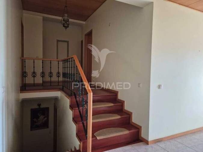 Moradia T4 para Venda em Lago Foto 9