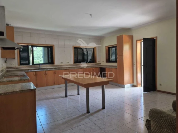 Moradia T4 para Venda em Lago Foto 2