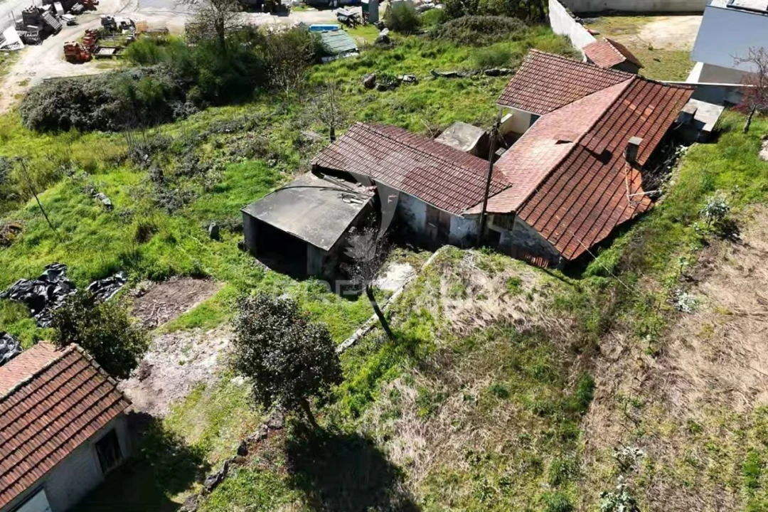 Moradia T3 para Venda em Arnoso (Santa Maria e Santa Eulália) e Sezures Foto 14