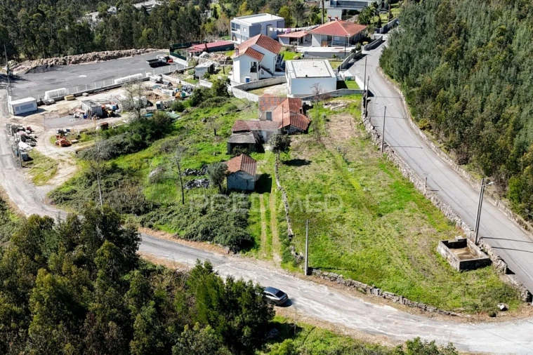 Moradia T3 para Venda em Arnoso (Santa Maria e Santa Eulália) e Sezures Foto 17
