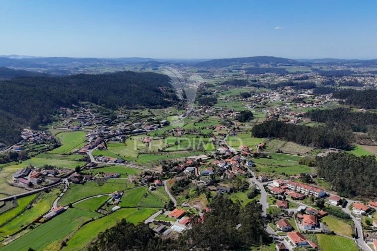 Moradia T3 para Venda em Arnoso (Santa Maria e Santa Eulália) e Sezures Foto 12