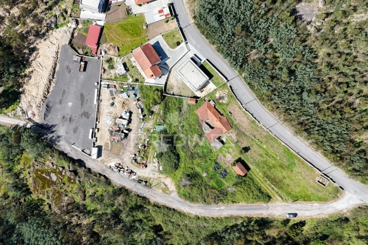 Moradia T3 para Venda em Arnoso (Santa Maria e Santa Eulália) e Sezures Foto 13