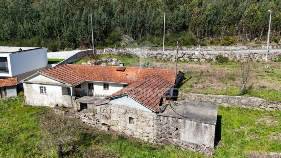 Moradia T3 para Venda em Arnoso (Santa Maria e Santa Eulália) e Sezures