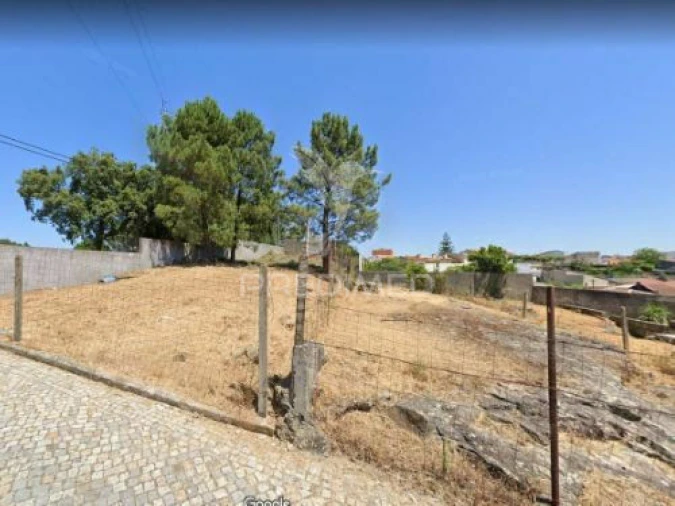 Terreno para Venda em Pedrouços Foto 2