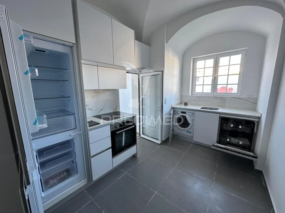 Apartamento T3 para Venda em Caia, São Pedro e Alcáçova Foto 2