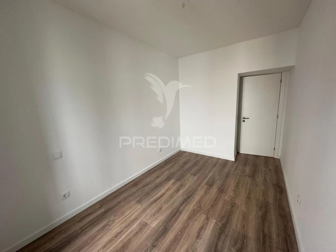 Apartamento T3 para Venda em Caia, São Pedro e Alcáçova Foto 9