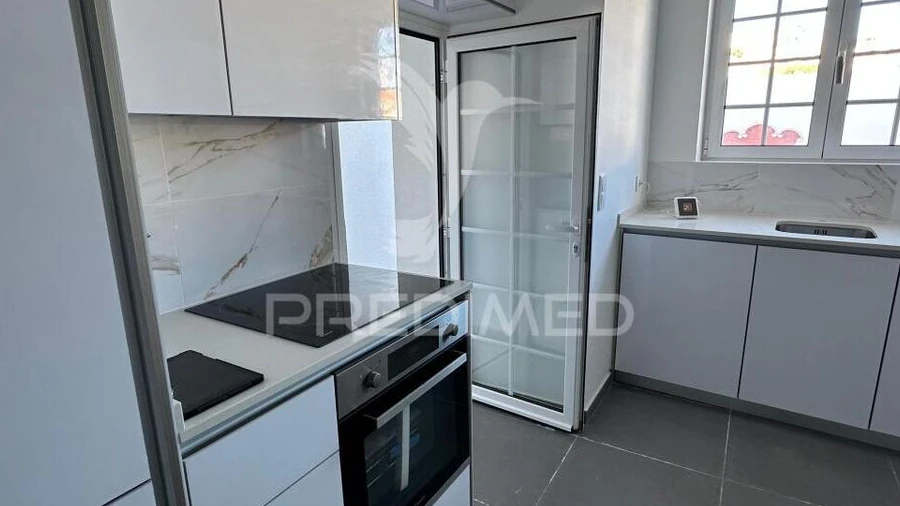 Apartamento T3 para Venda em Caia, São Pedro e Alcáçova