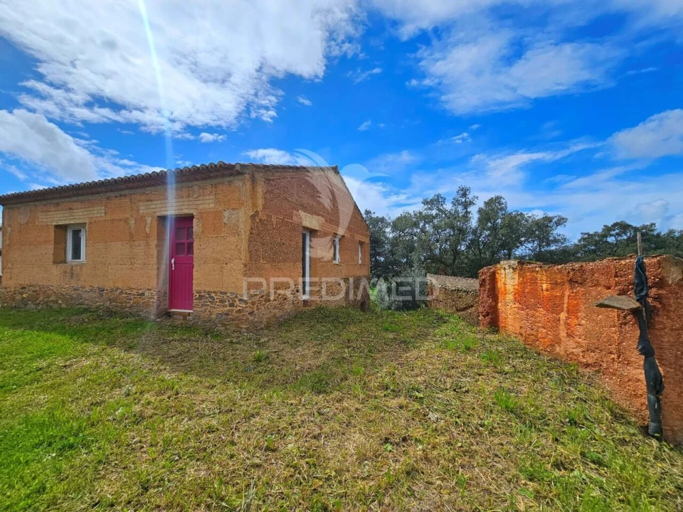 Moradia T2 para Venda em Ourique Foto 11