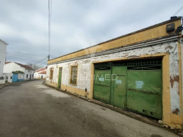 Armazém para Venda em Alcanhões