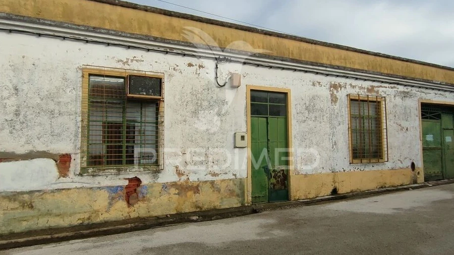 Armazém para Venda em Alcanhões
