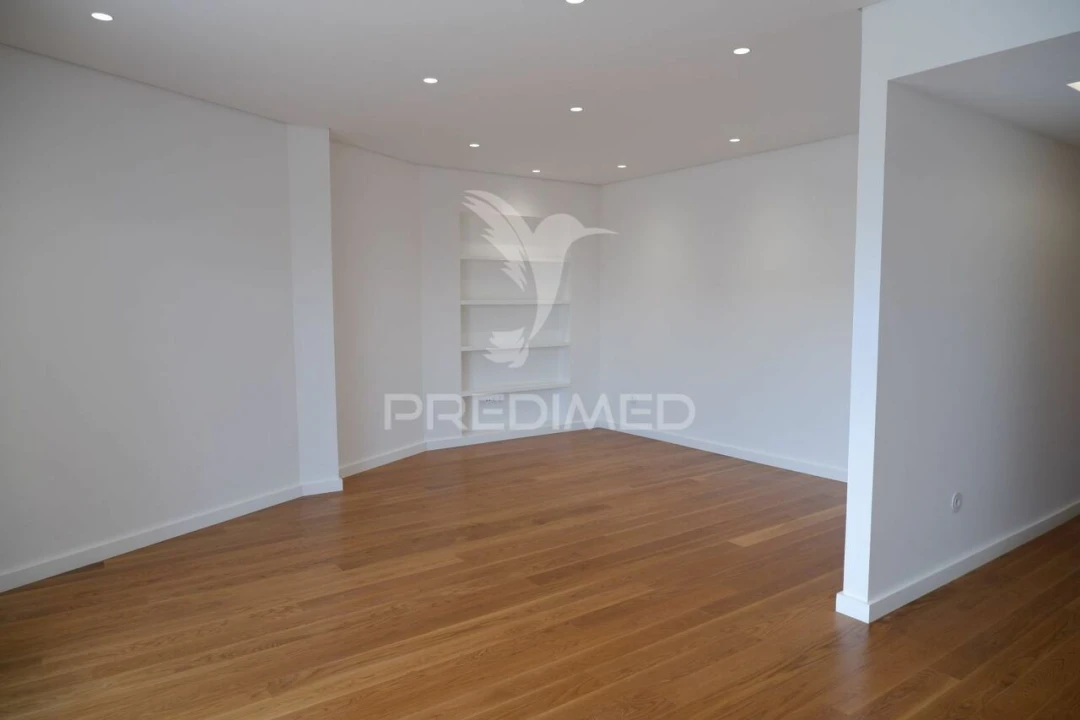 Apartamento T0 para Venda em Cedofeita, Santo Ildefonso, Sé, Miragaia, São Nicolau e Vitória Foto 1