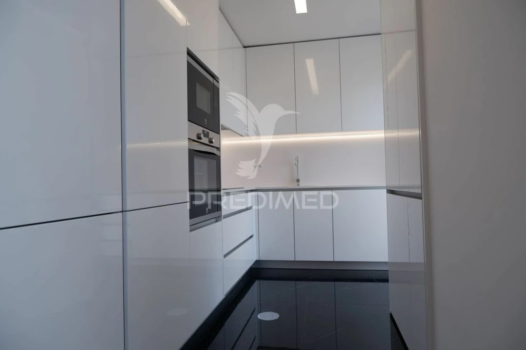 Apartamento T0 para Venda em Cedofeita, Santo Ildefonso, Sé, Miragaia, São Nicolau e Vitória Foto 4