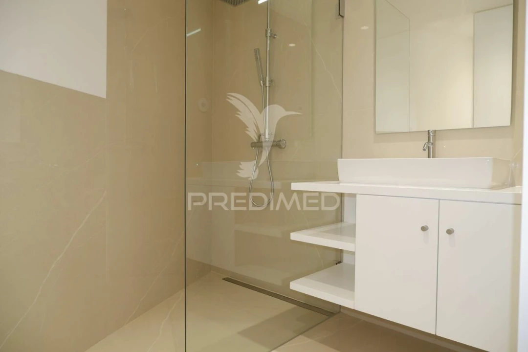 Apartamento T0 para Venda em Cedofeita, Santo Ildefonso, Sé, Miragaia, São Nicolau e Vitória Foto 14