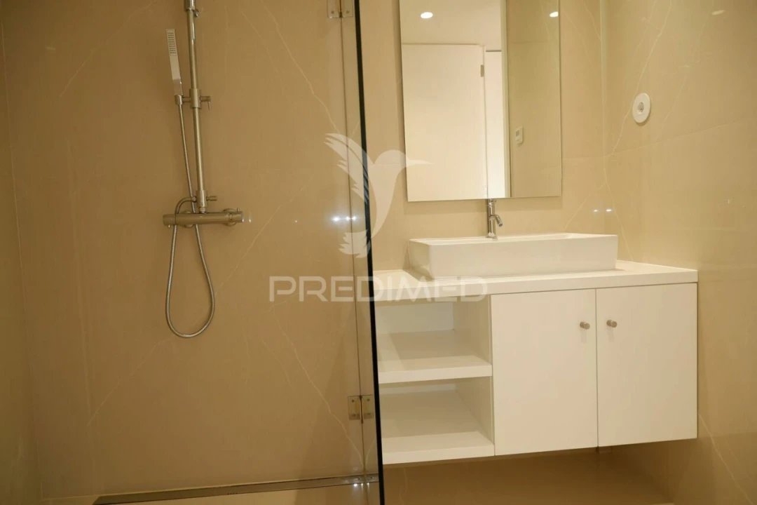 Apartamento T0 para Venda em Cedofeita, Santo Ildefonso, Sé, Miragaia, São Nicolau e Vitória Foto 15