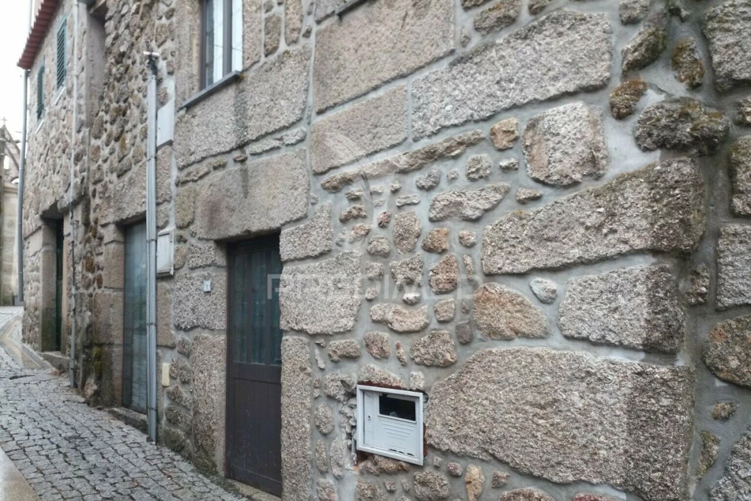 Moradia T2 para Venda em Algodres Foto 18