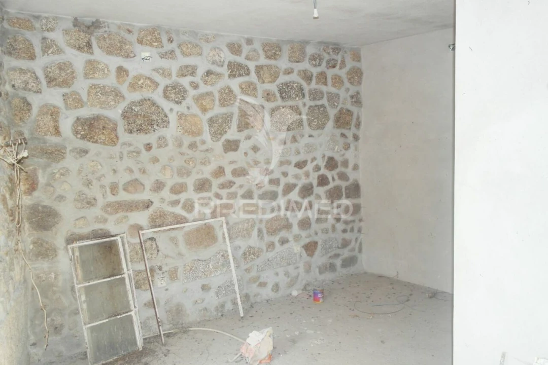 Moradia T2 para Venda em Algodres Foto 12