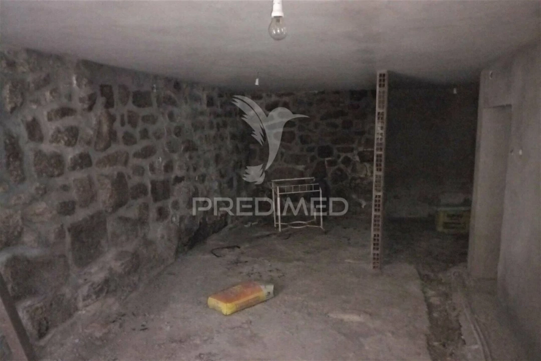 Moradia T2 para Venda em Algodres Foto 17