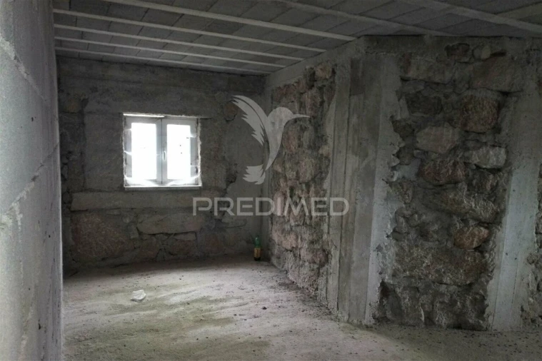 Moradia T2 para Venda em Algodres Foto 4