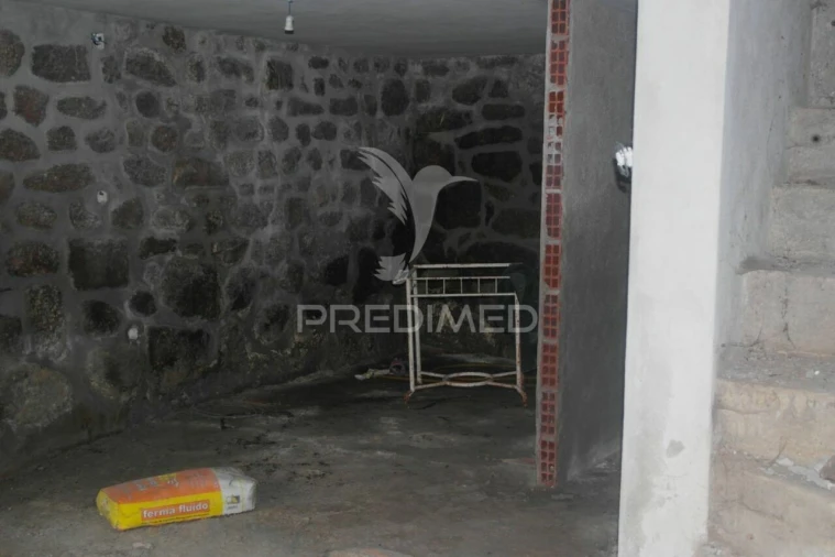 Moradia T2 para Venda em Algodres Foto 8