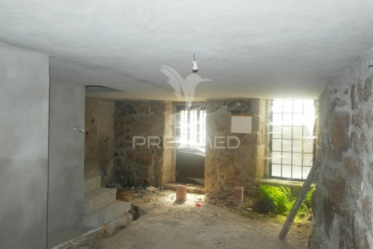 Moradia T2 para Venda em Algodres Foto 11