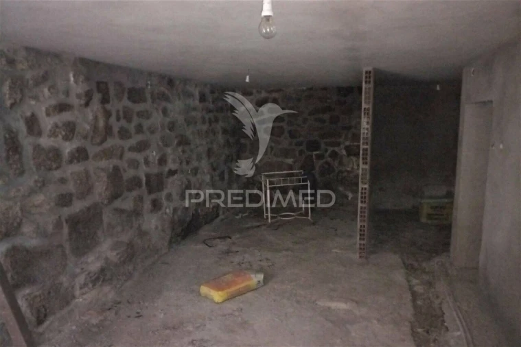 Moradia T2 para Venda em Algodres Foto 17