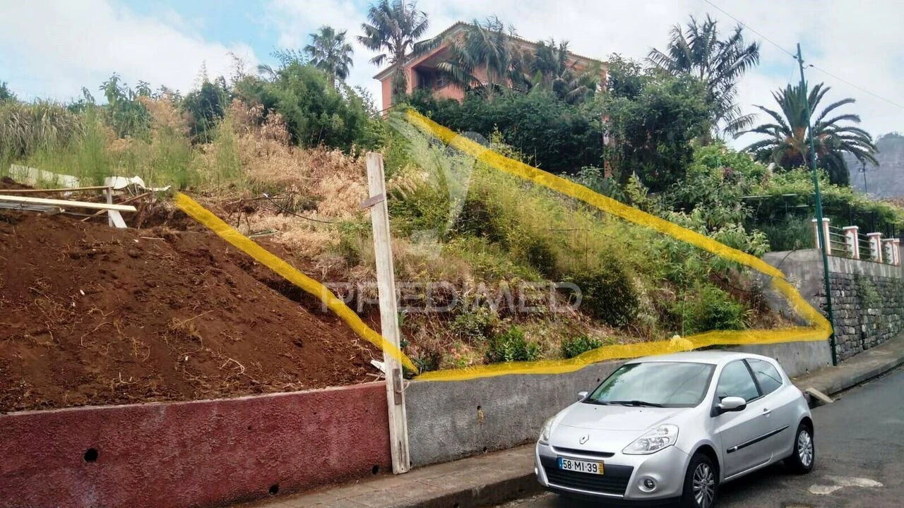 Terreno para Venda em Porto da Cruz Foto 1