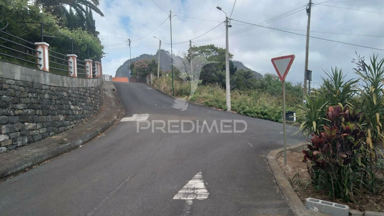 Terreno para Venda em Porto da Cruz Foto 4
